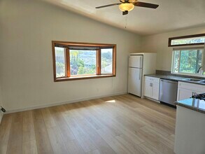 635 Fresca St in Solana Beach, CA - Building Photo - Building Photo