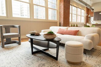 1260 W 4th St in Cleveland, OH - Building Photo - Building Photo