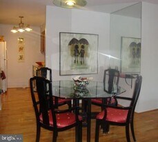 1420 Locust St in Philadelphia, PA - Building Photo