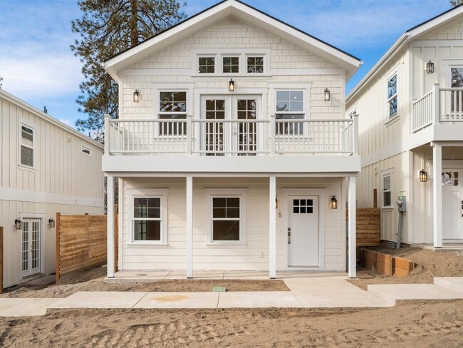 property at 480 SE Reed Market Rd