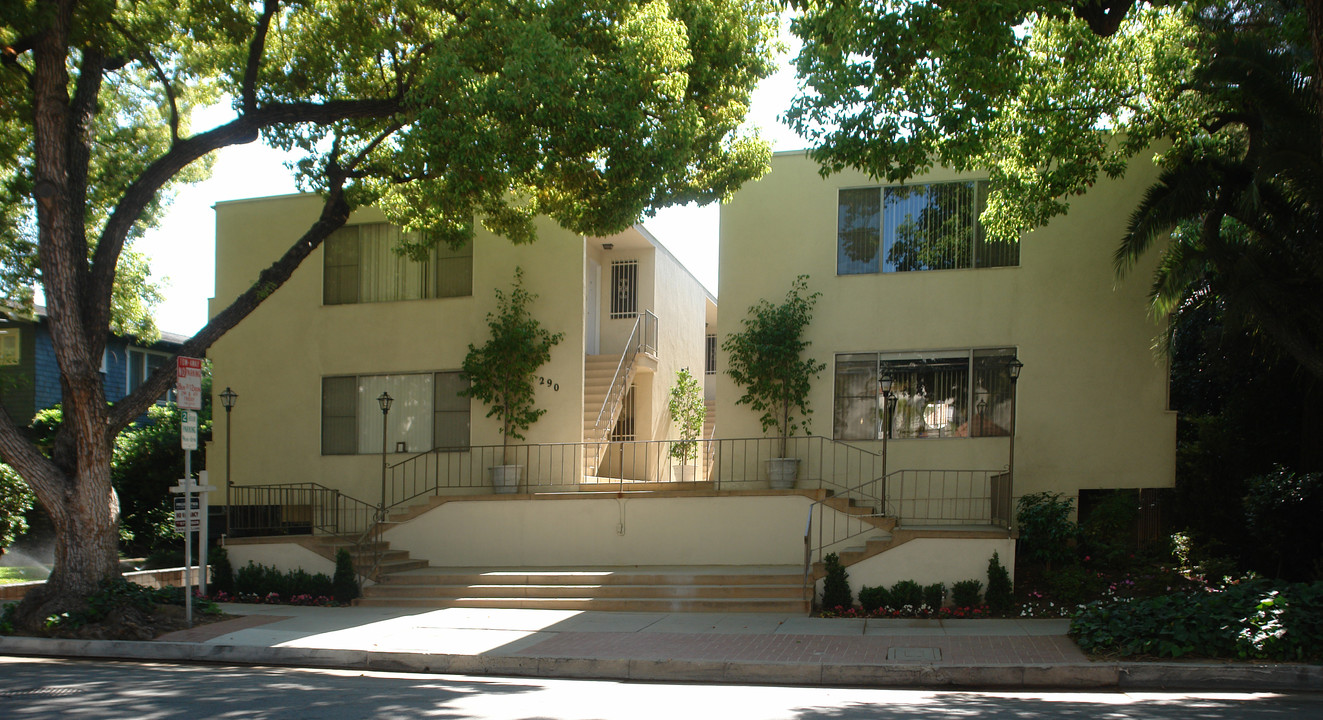 290 Oakland Ave in Pasadena, CA - Building Photo