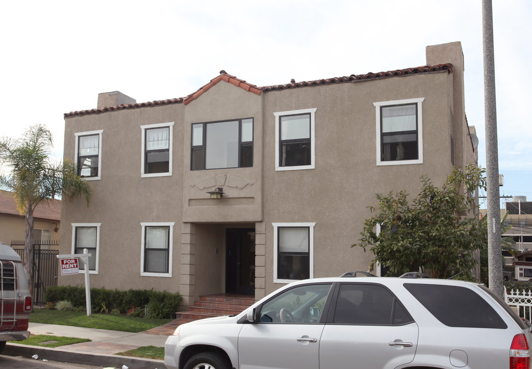 1035-1039 Lime Ave in Long Beach, CA - Building Photo