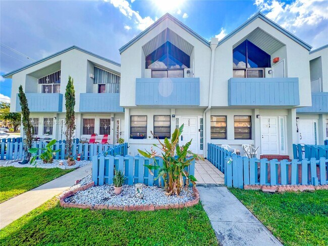 5808 W 18th Ave in Hialeah, FL - Building Photo - Building Photo