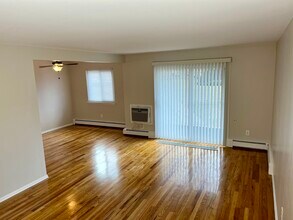 Brafferton Square Apartments in Rensselaer, NY - Building Photo - Building Photo