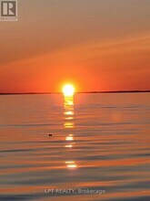 24 Lakeshore Rd in Georgina, ON - Building Photo - Building Photo