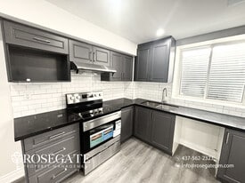 786 Apple Terrace in Milton, ON - Building Photo
