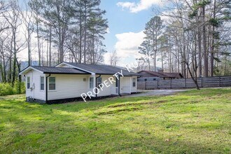 939 Dry Valley Rd in Rossville, GA - Building Photo - Building Photo