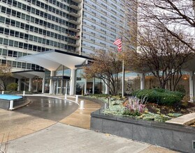 3550 N Lake Shore Dr in Chicago, IL - Foto de edificio - Building Photo