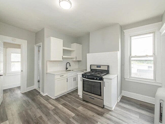 68 Mill St, Unit Apt 4