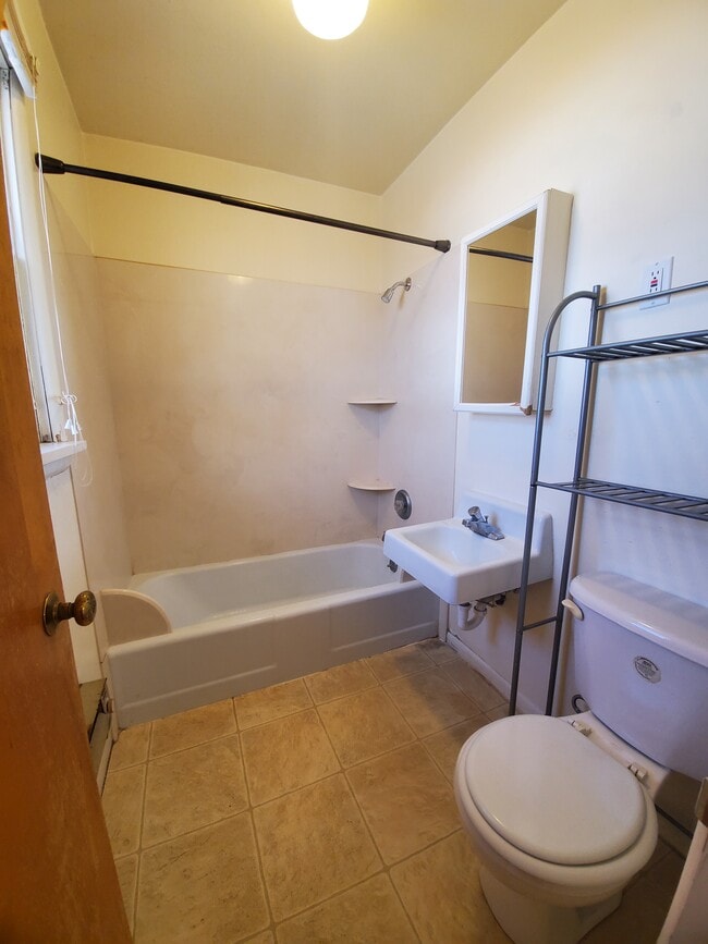 1559 Burton Ave in Burley, ID - Building Photo - Building Photo