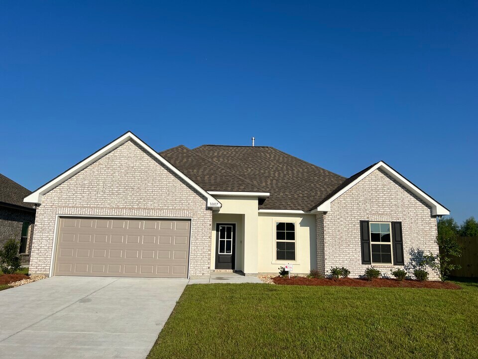 10817 Denali Ave in Baton Rouge, LA - Building Photo