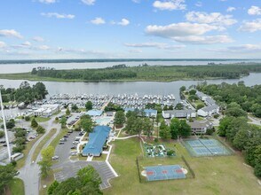 1204 Harbourside Dr in New Bern, NC - Building Photo - Building Photo