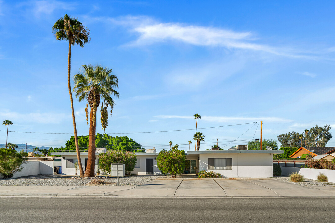 4444 E Sunny Dunes Rd in Palm Springs, CA - Building Photo