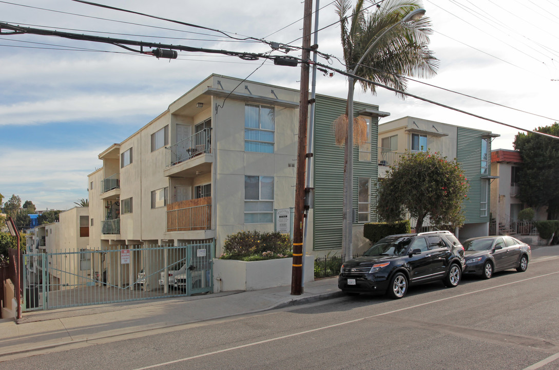 Ocean Park Apartments in Santa Monica, CA - Building Photo