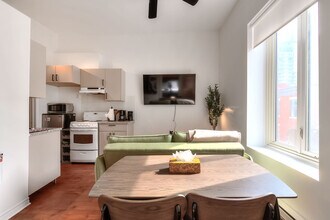1099 Rue Anderson in Montréal, QC - Building Photo - Building Photo