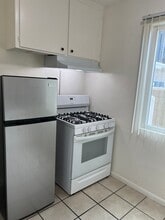 214 W Maple St, Unit #6 in Glendale, CA - Building Photo - Building Photo