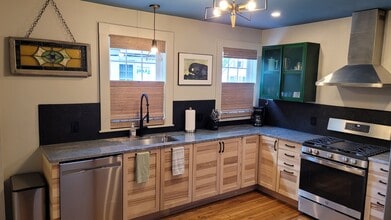 55 Buffum St, Unit 2 in Salem, MA - Building Photo - Building Photo