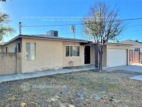 9233 Kewen Ave in Los Angeles, CA - Foto de edificio - Building Photo