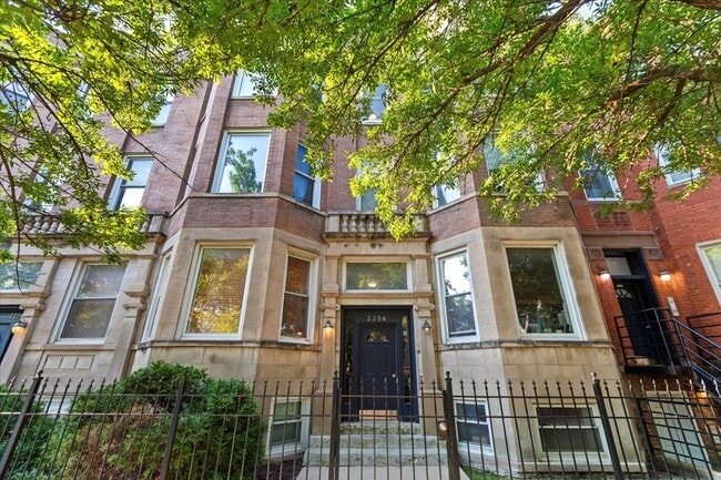 property at 2254 W Adams St