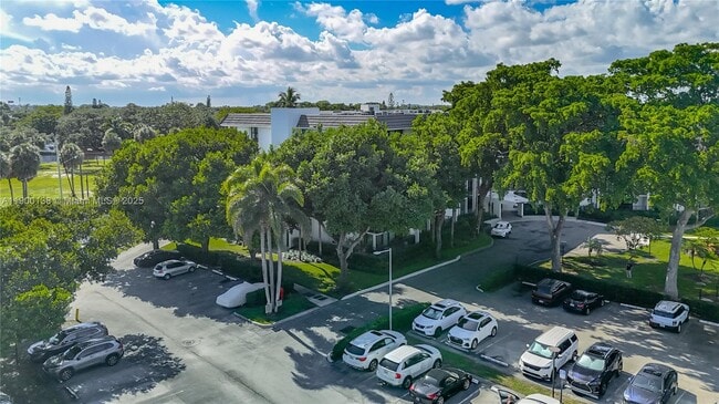 1350 River Reach Dr in Fort Lauderdale, FL - Building Photo - Building Photo