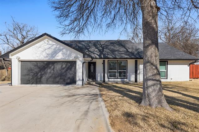 property at 1505 Aspen Ct