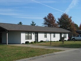 311 Red Bird St in Troy, IL - Building Photo