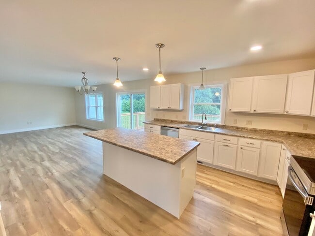 property at 18 Chase Ct