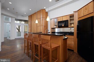 1702 Q St NW in Washington, DC - Building Photo - Building Photo