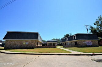2610 NE Evangeline Thruway in Lafayette, LA - Building Photo - Building Photo