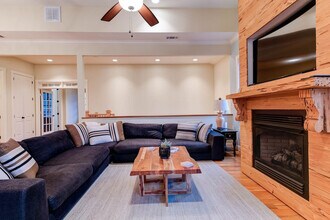 376 Grandview Dr in Lake Lure, NC - Building Photo - Building Photo