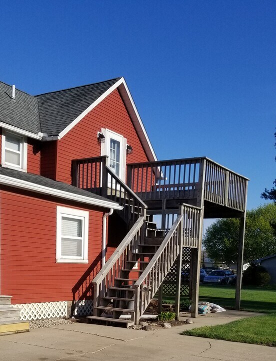 51342 Bittersweet Rd in Granger, IN - Building Photo
