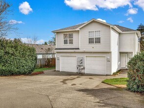 1536 S Main Ave in Warrenton, OR - Building Photo - Building Photo