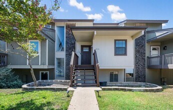 514 Demarett Dr in Lago Vista, TX - Building Photo - Building Photo