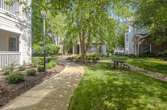 Wyndchase Bellevue Apartments in Nashville, TN - Foto de edificio - Building Photo