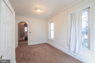 2039 N Gratz St in Philadelphia, PA - Building Photo - Building Photo