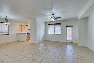 9027 Sheffield Garden Ave in Las Vegas, NV - Building Photo - Building Photo