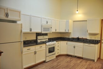 3749 N Beehive St in Coeur d'Alene, ID - Building Photo - Building Photo