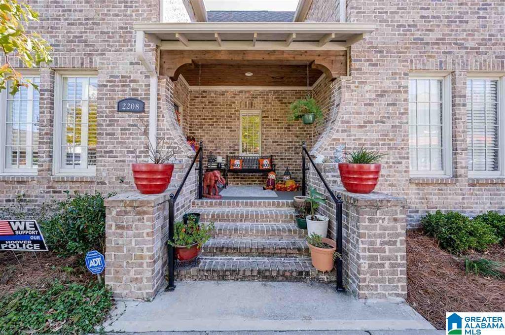 2208 Grand Ave in Hoover, AL - Building Photo