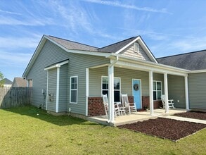 174 Moonstone Ct in Jacksonville, NC - Building Photo - Building Photo