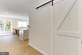 635 Slaters Ln, Unit G-01 in Alexandria, VA - Building Photo - Building Photo