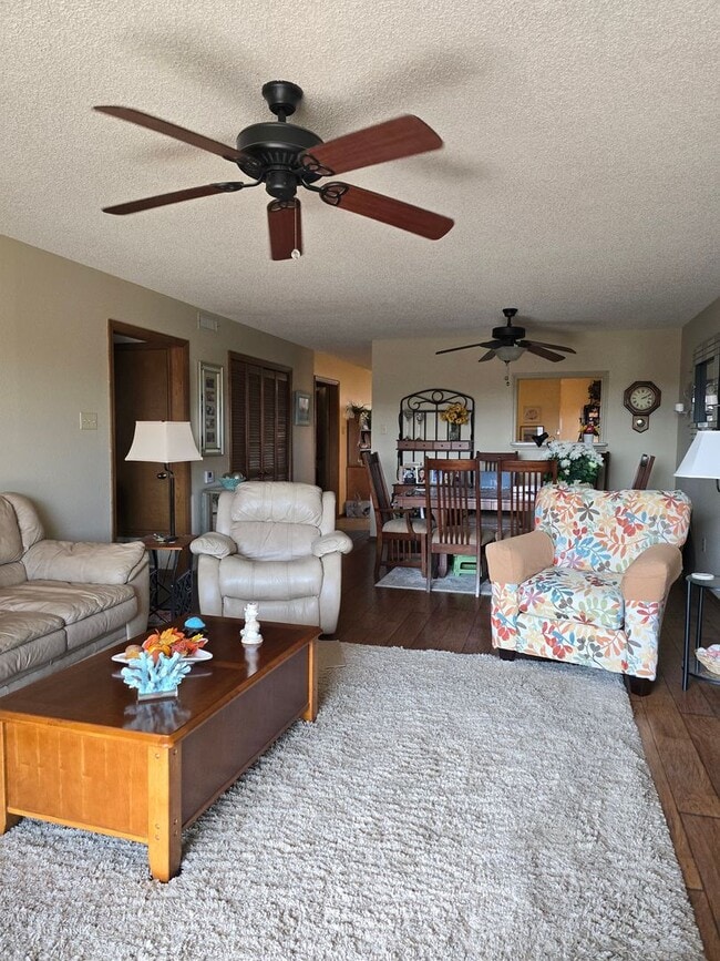 210 Carl Dr in Hot Springs, AR - Building Photo - Building Photo