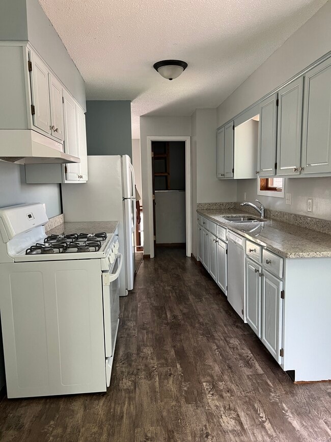 property at 2054 Kings Rd
