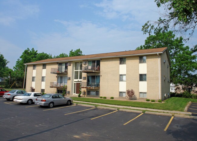 217 Ash Dr in Fairborn, OH - Foto de edificio - Building Photo