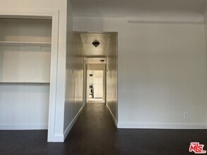 2309 S Budlong Ave in Los Angeles, CA - Building Photo - Building Photo