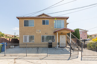 11688 S Central Ave, Unit 2 in Los Angeles, CA - Foto de edificio - Building Photo