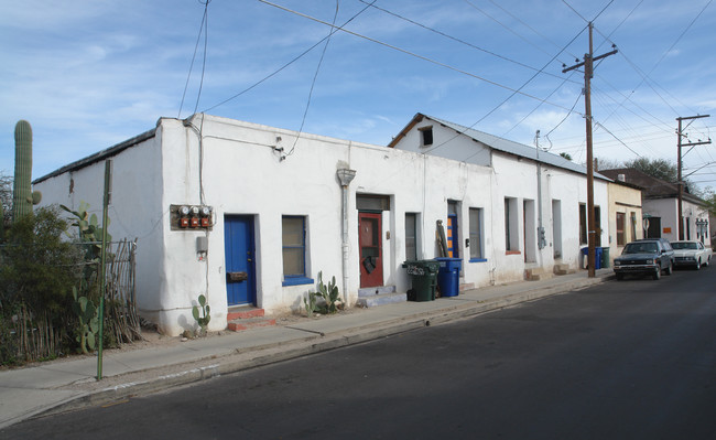 331-345 S Convent Ave in Tucson, AZ - Foto de edificio - Building Photo