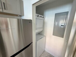 180 NE 57th St in Miami, FL - Building Photo - Building Photo