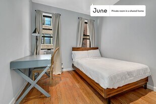 Room in Shared 4 bed/1.5 bath home in New York, NY - Building Photo