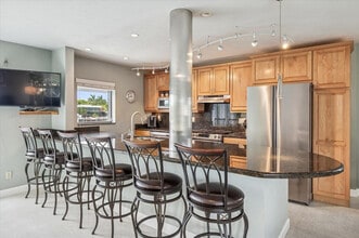 561 Bayshore Dr in Fort Lauderdale, FL - Foto de edificio - Building Photo