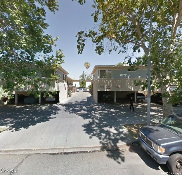 7408 Alabama Ave in Canoga Park, CA - Building Photo - Building Photo